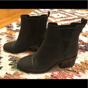 7.5 Toms Esme Booties Black Leather Chelsea Boots
